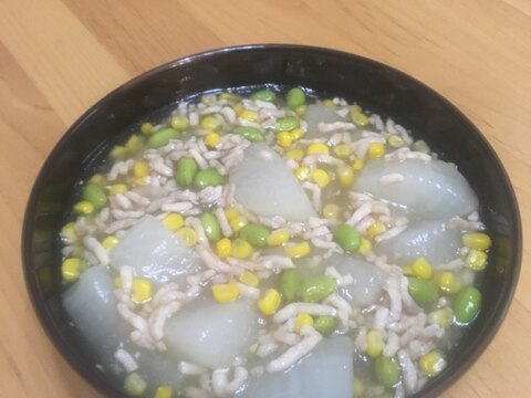 大根と鶏ミンチの煮物をかわいく❣️